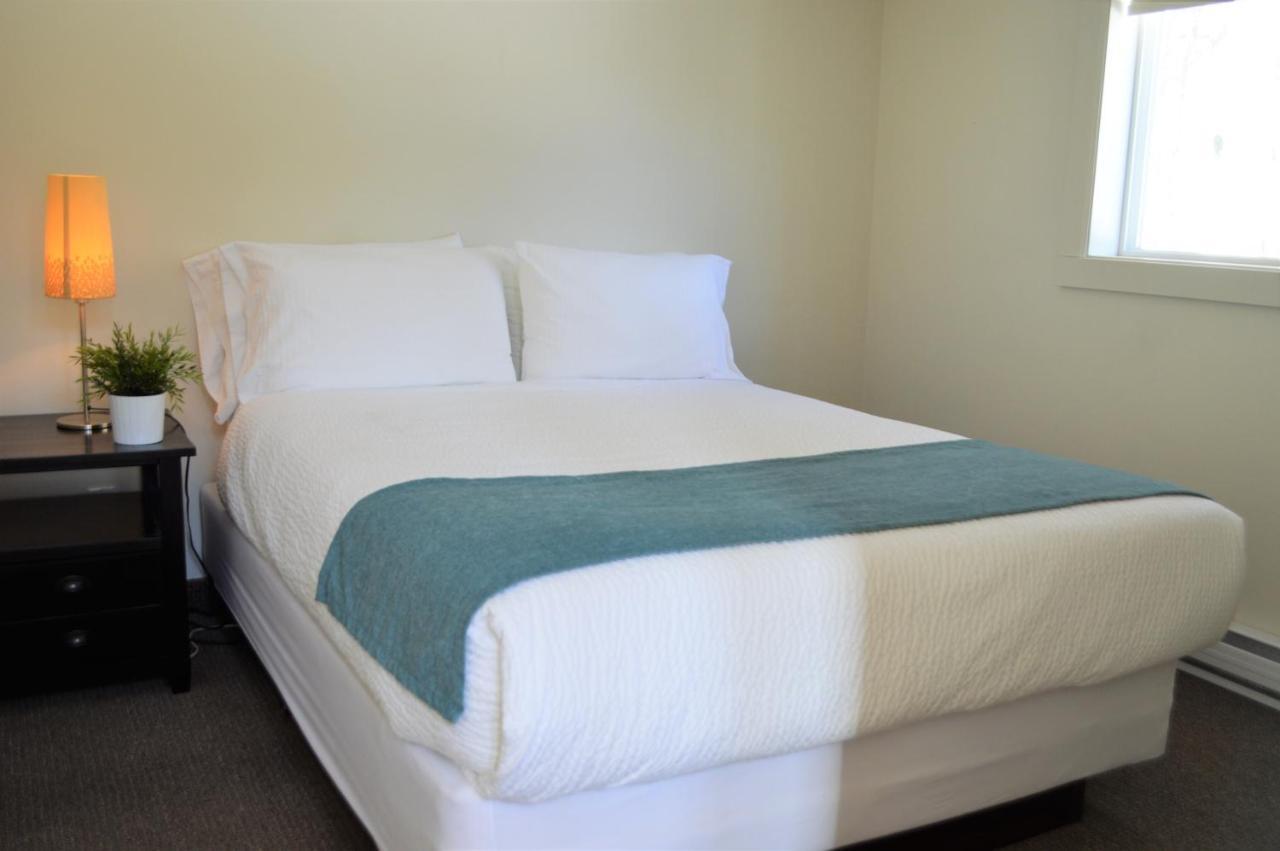 הנטסוויל 3 Pines Lodge Muskoka מראה חיצוני תמונה