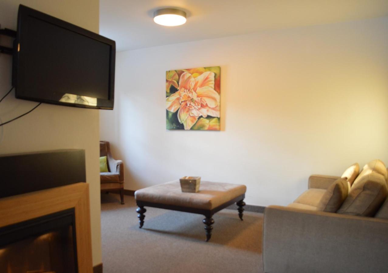 הנטסוויל 3 Pines Lodge Muskoka מראה חיצוני תמונה