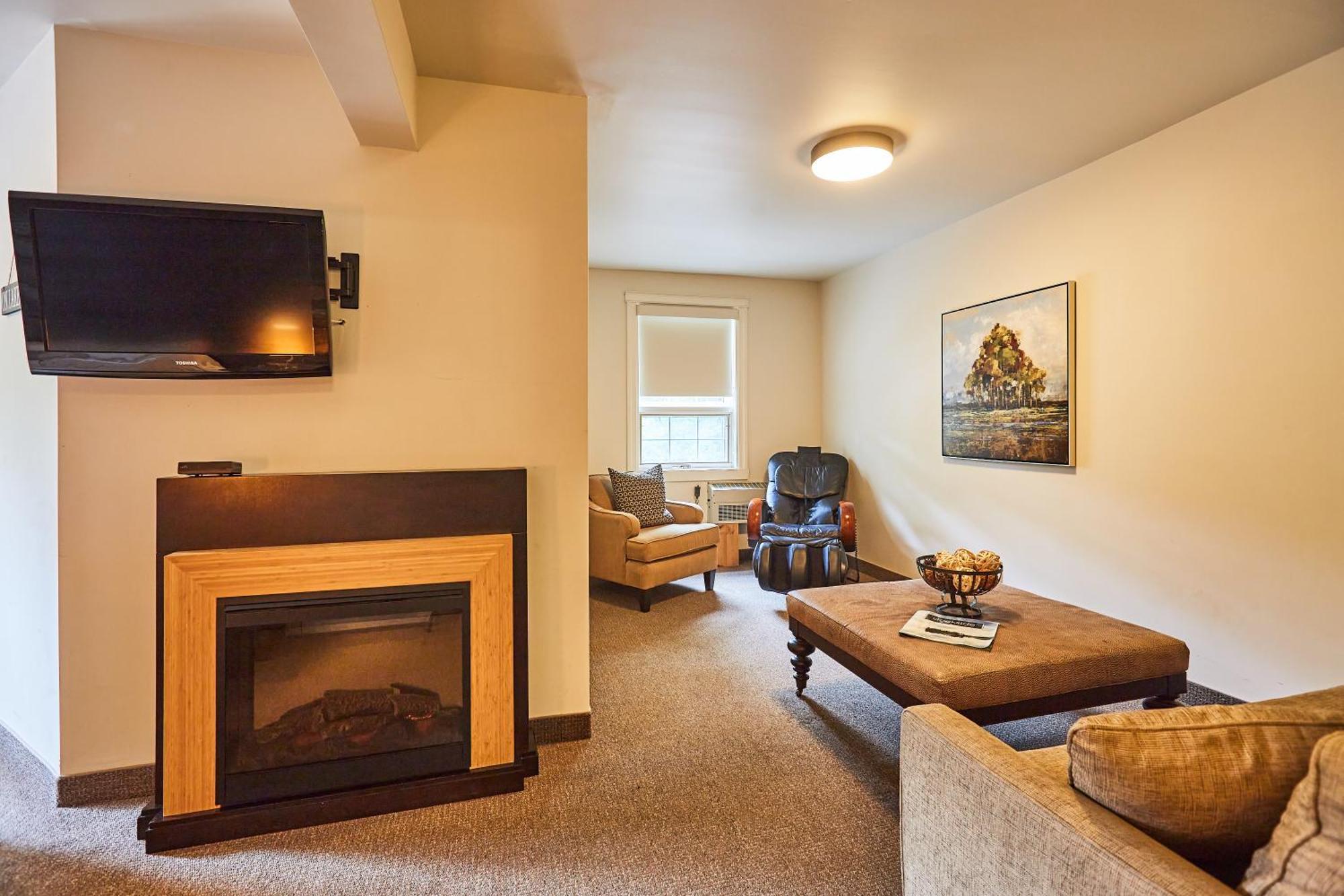 הנטסוויל 3 Pines Lodge Muskoka מראה חיצוני תמונה