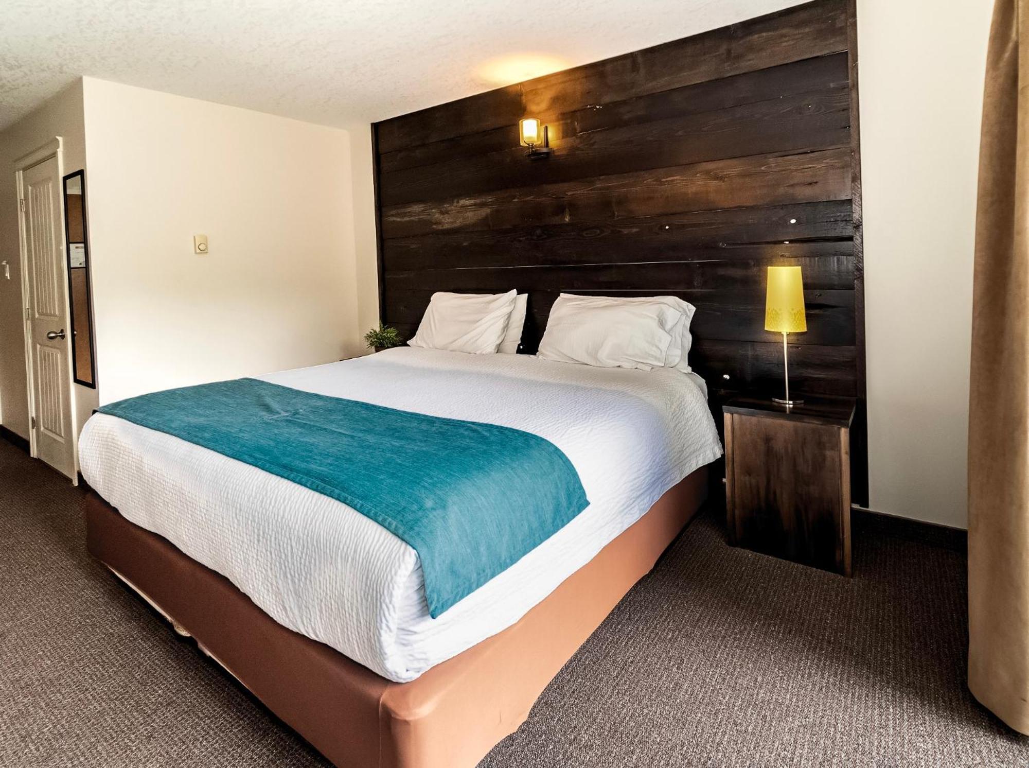 הנטסוויל 3 Pines Lodge Muskoka מראה חיצוני תמונה