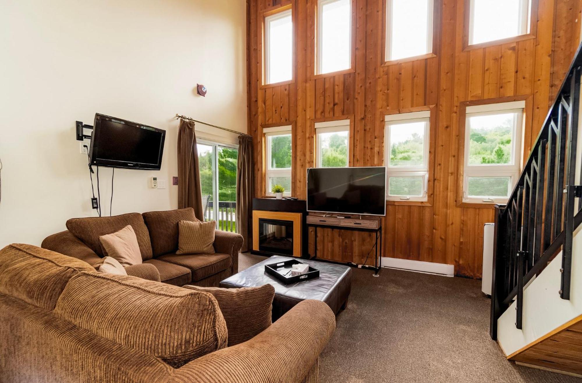 הנטסוויל 3 Pines Lodge Muskoka מראה חיצוני תמונה